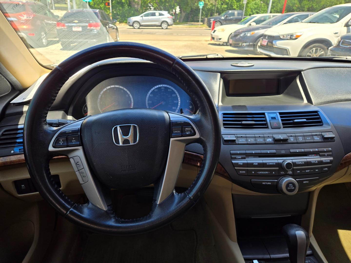 2011 WHITE Honda Accord (1HGCP2F8XBA) with an 2.4L I4 F DOHC 16V engine, Automatic transmission, located at 503 West Court, Seguin, TX, 78155, (830) 379-3373, 29.568621, -97.969803 - Photo#5